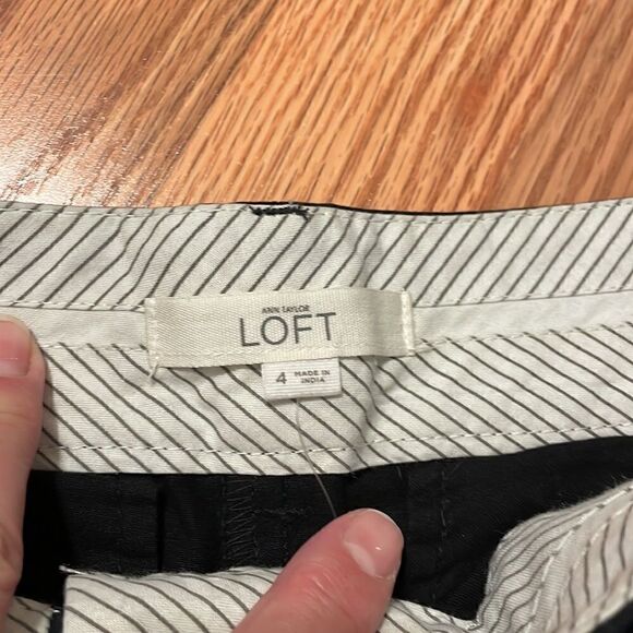 LOFT Black Cotton Chino Shorts, Flat Front, 4 - Picture 3 of 8